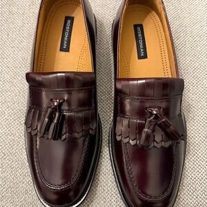 Bostonian Men's Dark Brown Tassel Loafers. NWOT